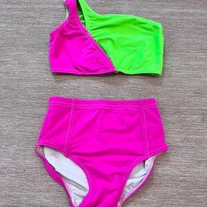 Elliewear one shoulder set pink and green